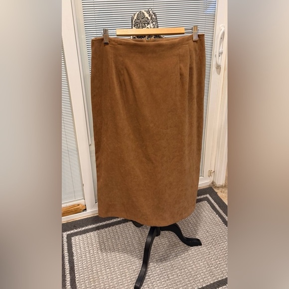Briggs New York Dresses & Skirts - Briggs New York Brown Maxi Skirt 14P